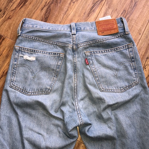 Levi’s 501 Montgomery Wash cropped Jeans - Picture 3 of 8